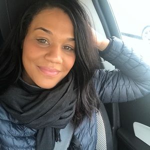 Meet your Posher, Aja